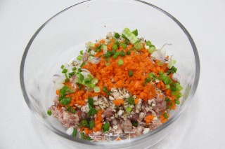 外表软糯内心鲜嫩的——糯米蒸肉丸的做法步骤：5