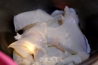 鲜奶酪水果脆皮碗的做法步骤：2