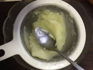 土豆泥小饼的做法步骤：4