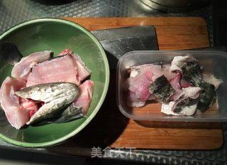 香辣菌菇潮白黑鱼汤的做法步骤：1