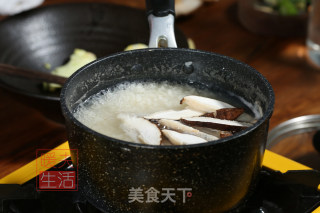 香菇虾仁粥的做法步骤：6