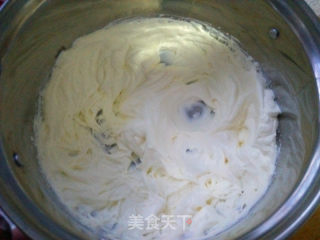 玫瑰花水晶芒果慕斯的做法步骤：9