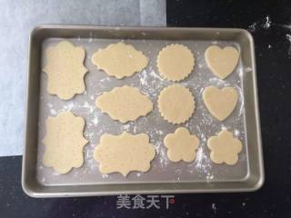蕾丝玫瑰糖霜饼干的做法步骤：6