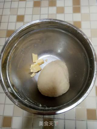 鲜肉面包的做法步骤：1