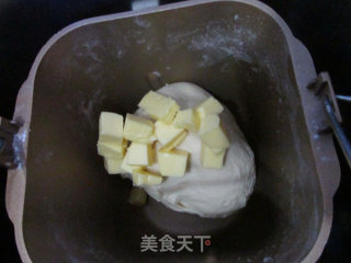 迷迭香蒜蓉面包片的做法步骤：2