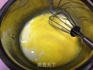 红丝绒蛋糕卷的做法步骤：7
