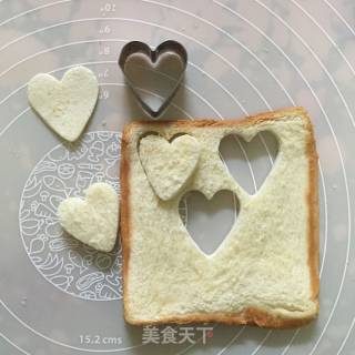 吐司玫瑰花的做法步骤：3