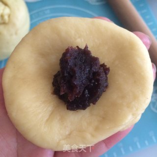 牛奶豆沙小面包的做法步骤：4