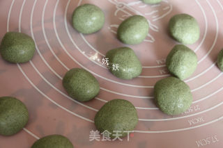 艾叶豆沙饼的做法步骤：5