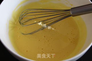 颠覆烘焙神话无油减糖戚风的做法步骤：3