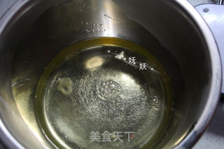 颠覆烘焙神话无油减糖戚风的做法步骤：6