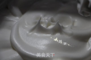 颠覆烘焙神话无油减糖戚风的做法步骤：10