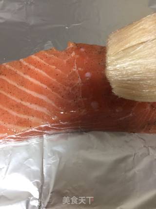 美味三文鱼蔬菜沙拉的做法步骤：5