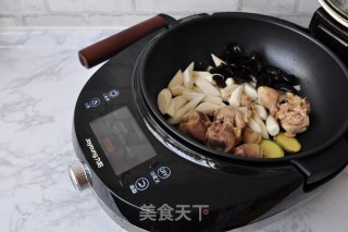 山药鸡腿汤的做法步骤：5