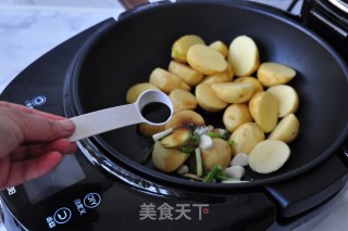 红烧土豆的做法步骤：9