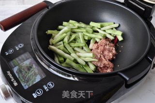 干煸四季豆的做法步骤：6