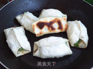 海米韭菜馅锅贴的做法步骤：12