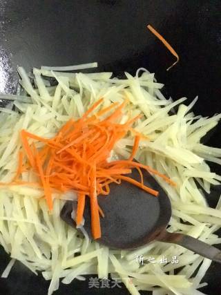 土豆丝炒肉丝的做法步骤：7