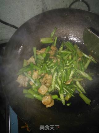 菜心杆子小炒肉的做法步骤：6
