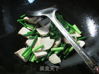 蒜薹炒小素鸡的做法步骤：4