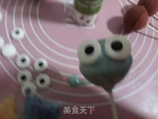小怪物棒棒糖蛋糕的做法步骤：11