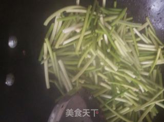 蒜薹炒肉的做法步骤：4