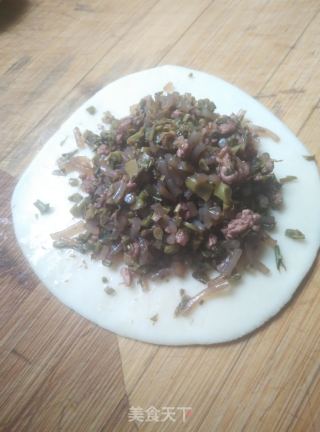 香椿肉末粉丝馅饼的做法步骤：12