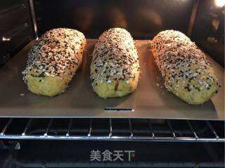 高纤枸杞乳酪蜜豆软欧包的做法步骤：11