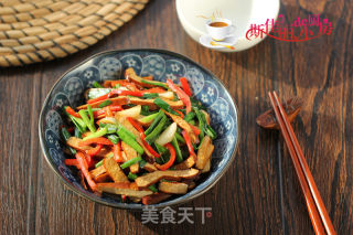 红椒韭菜炒香干的做法步骤：7