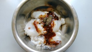 黑胡椒烤墨鱼仔的做法步骤：4