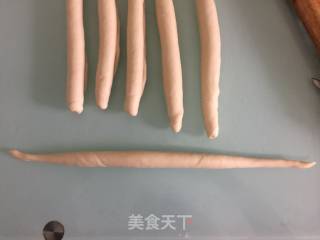 德国碱水面包普雷结的做法步骤：5