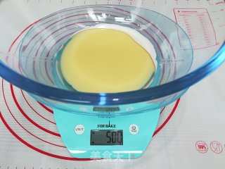 戚风蛋糕卷的做法步骤：1