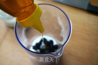 桑葚酸奶昔的做法步骤：6