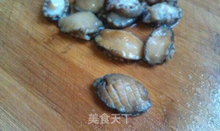 玛卡鲜鲍炖花胶汤的做法步骤：3