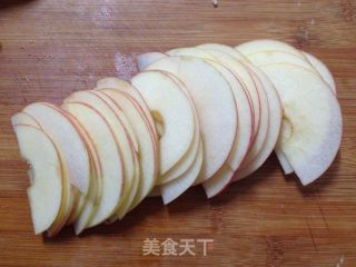 苹果玫瑰花的做法步骤：1