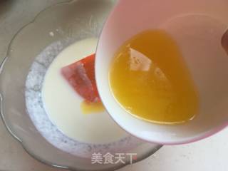 玫瑰半熟芝士蛋糕的做法步骤：2