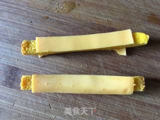 培根芝士吐司条的做法步骤：3