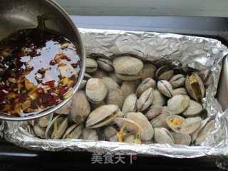 泡椒烤蛤蜊的做法步骤：9