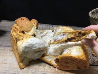 土豆泥咸肉老干妈吐司的做法步骤：14