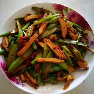 菜心炒豆干的做法步骤：5