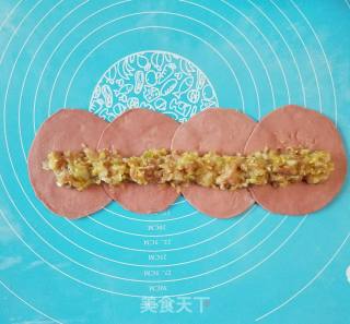 彩色玫瑰花煎饺的做法步骤：9