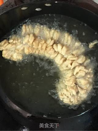 糖醋松鼠鱼的做法步骤：7