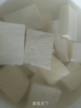 焦溜豆腐的做法步骤：1