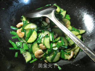 韭菜炒青瓜的做法步骤：6