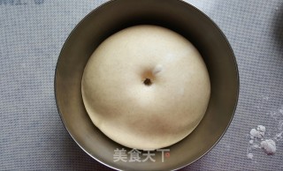 天然酵种红糖肉桂巧克力面包卷的做法步骤：5