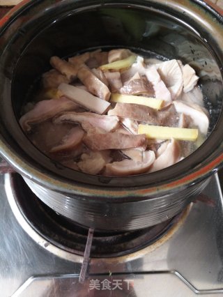 老干妈猪肚+酸菜猪肚面的做法步骤：6