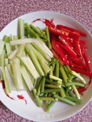 老干妈猪肚+酸菜猪肚面的做法步骤：10