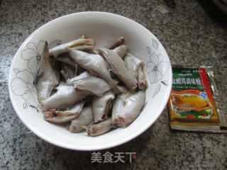 盐焗小橡皮鱼的做法步骤：1