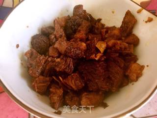 红汁牛肉土豆面的做法步骤：4
