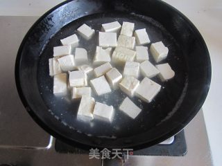 肉末豆米烧豆腐的做法步骤：2